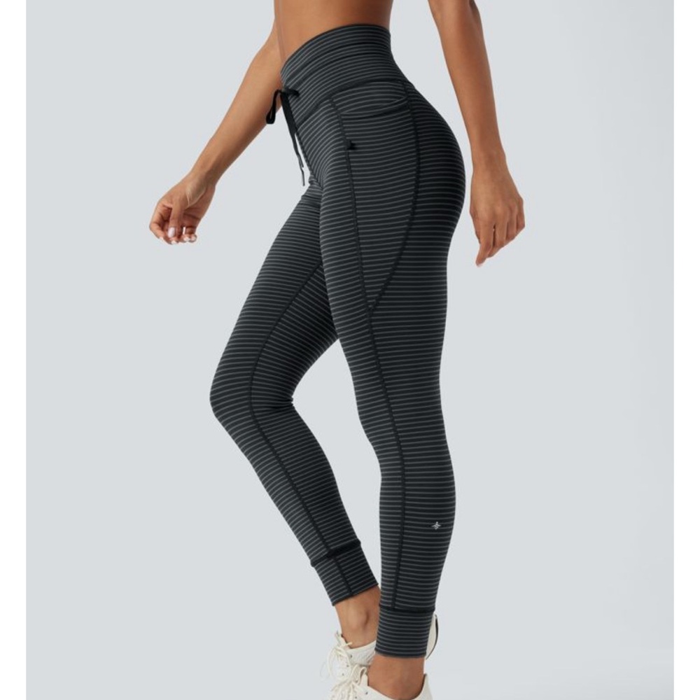 Halara Sleek Charcoal Striped Women's Leggings